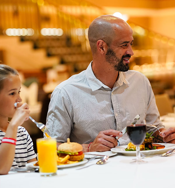 Arrival lunch at Potters Resorts